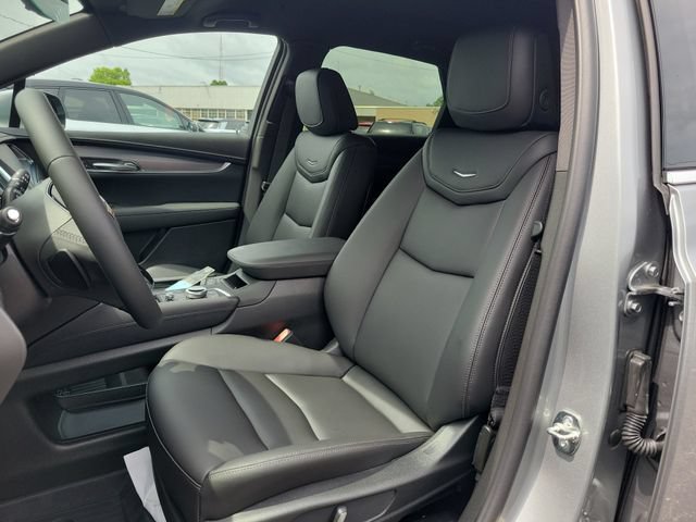New 2026 Cadillac XT5 Luxury w/ LPO, Floor Liner Package AWD/4WD image 21