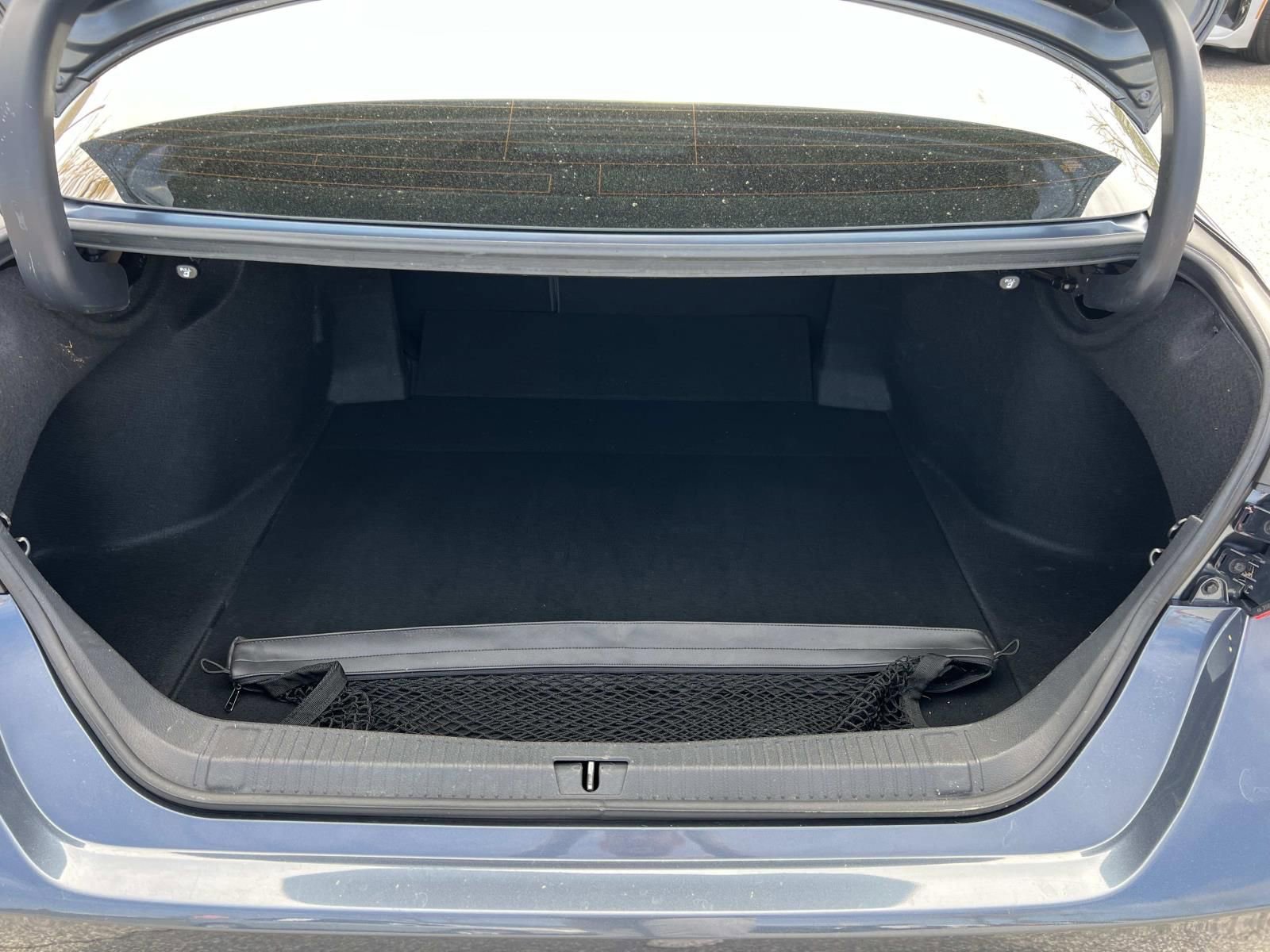 Used 2019 Toyota Avalon XLE w/ Moonroof Package image 18