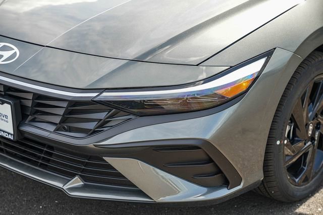 New 2026 Hyundai Elantra Sport FWD image 10