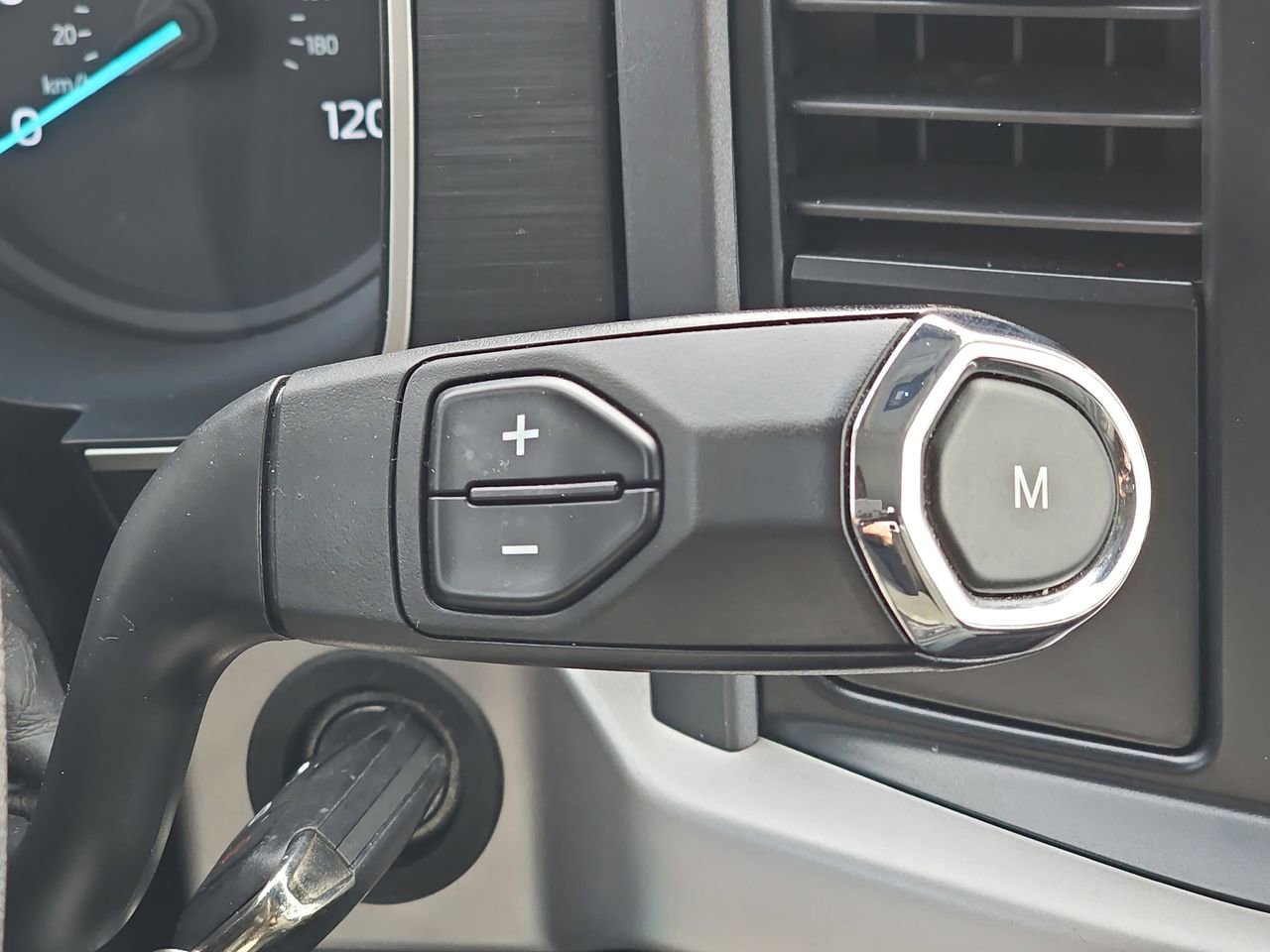 Used 2023 Ford F150 XLT AWD/4WD image 26
