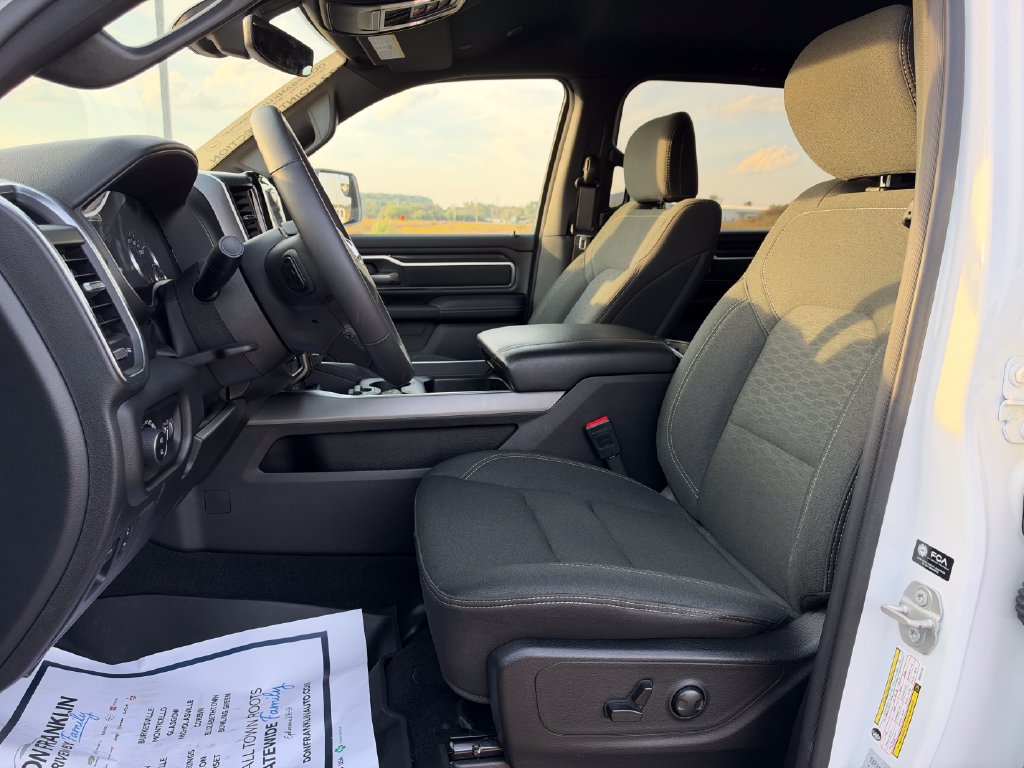 Used 2025 RAM 1500 Big Horn AWD/4WD image 8