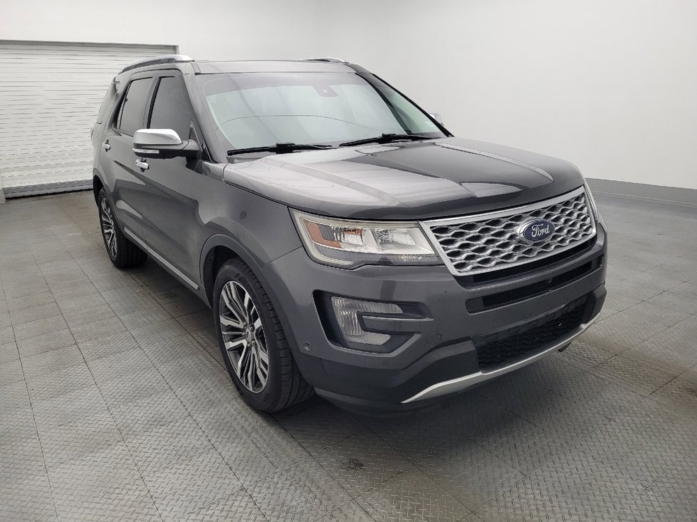 Used 2017 Ford Explorer Platinum image 13