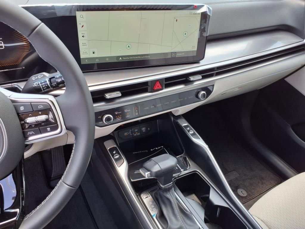 New 2025 Kia Sorento S image 25