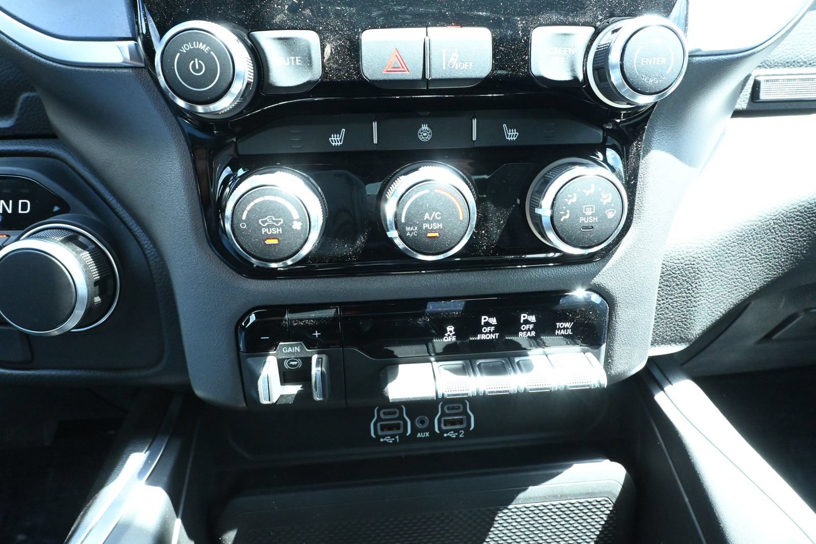 New 2026 RAM 1500 Lone Star w/ Night Edition AWD/4WD image 24