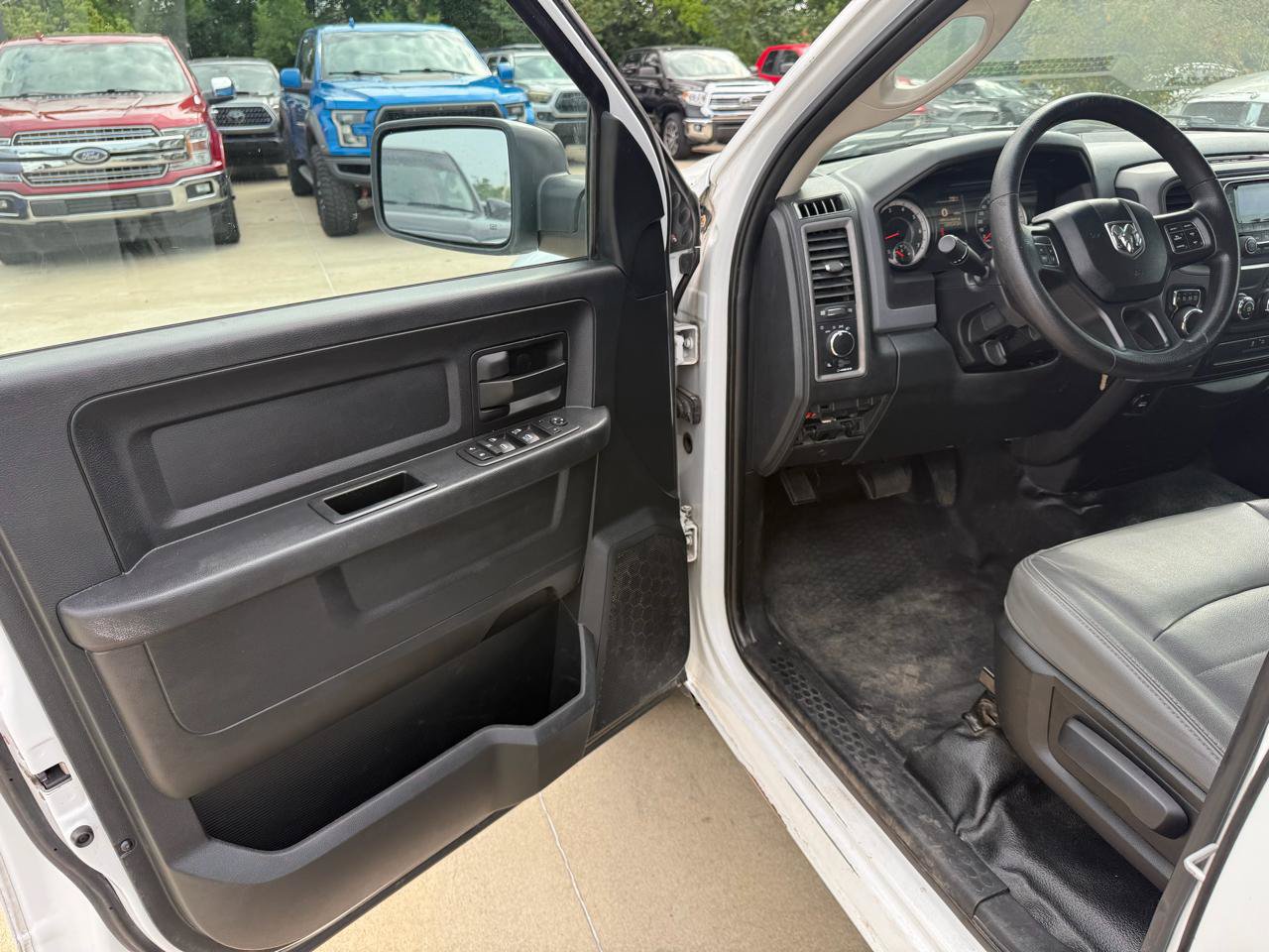 Used 2017 RAM 1500 Tradesman w/ Protection Group AWD/4WD image 8