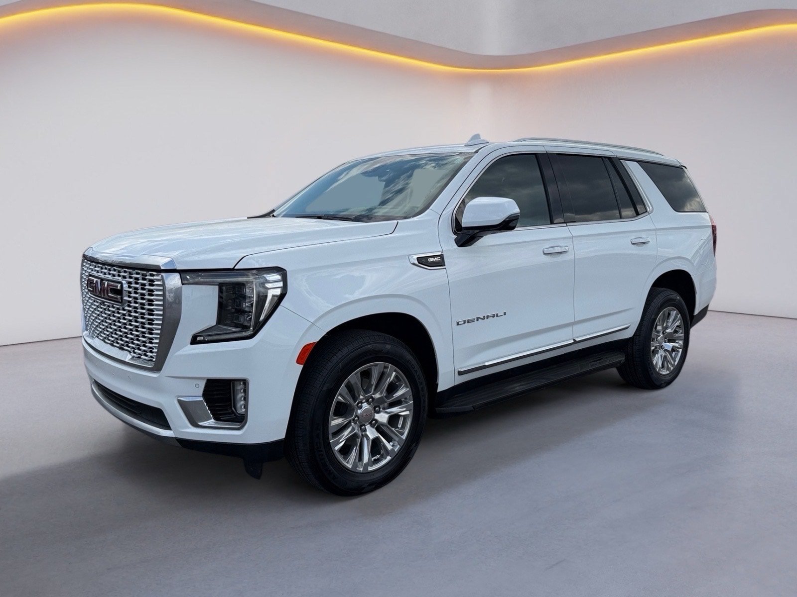 Used 2023 GMC Yukon Denali AWD/4WD image 7