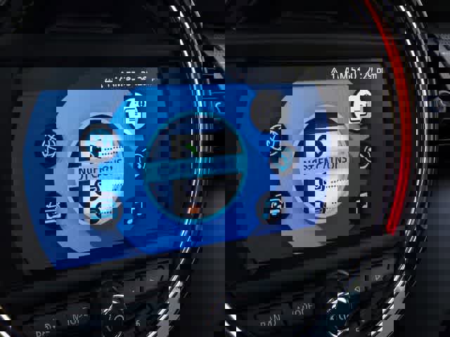 Used 2020 MINI Cooper 2-Door Hardtop image 26