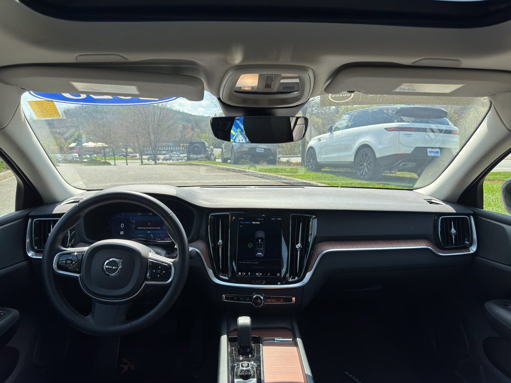 Used 2023 Volvo S60 B5 Plus w/ Climate Package image 10