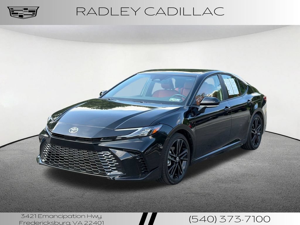 Used 2025 Toyota Camry XSE FWD image 1