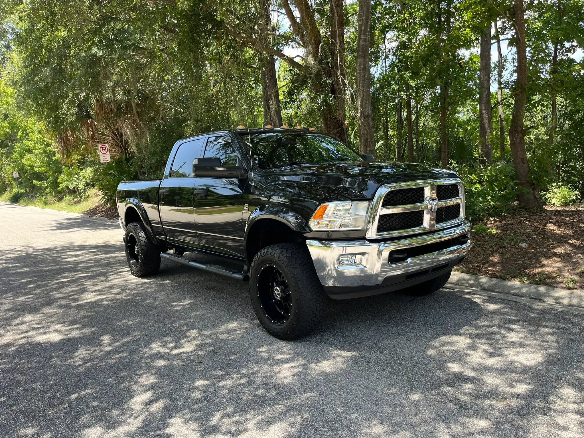 Used 2018 RAM 2500 Tradesman w/ Chrome Appearance Group AWD/4WD image 4