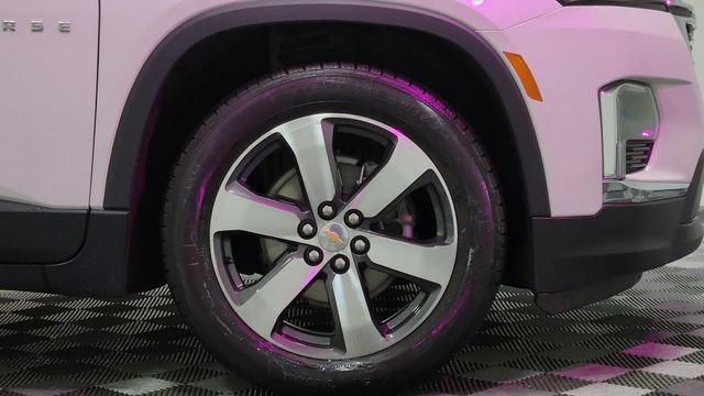 Used 2022 Chevrolet Traverse LT w/ LT Premium Package image 24