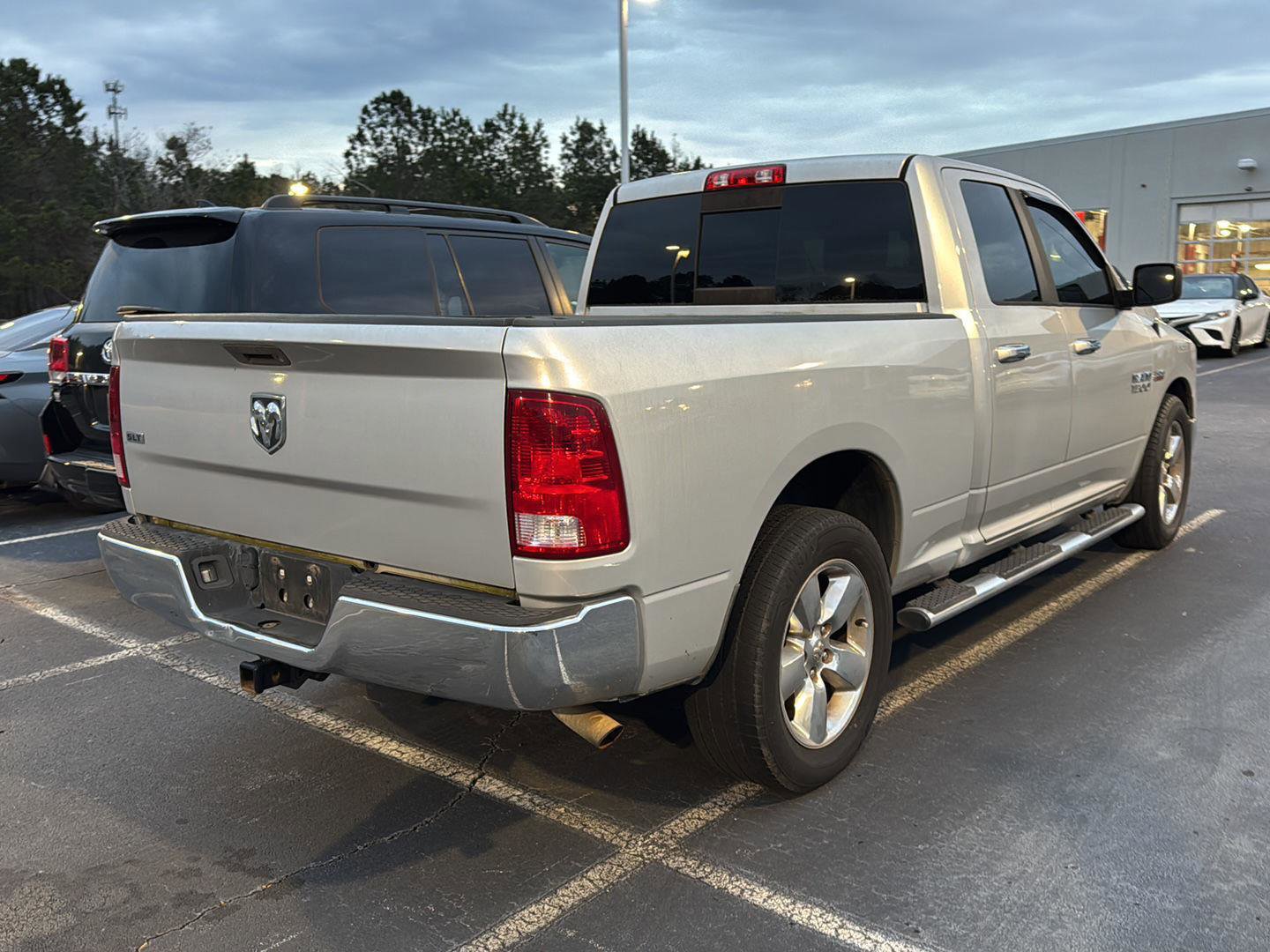 Used 2016 RAM 1500 Classic SLT image 6