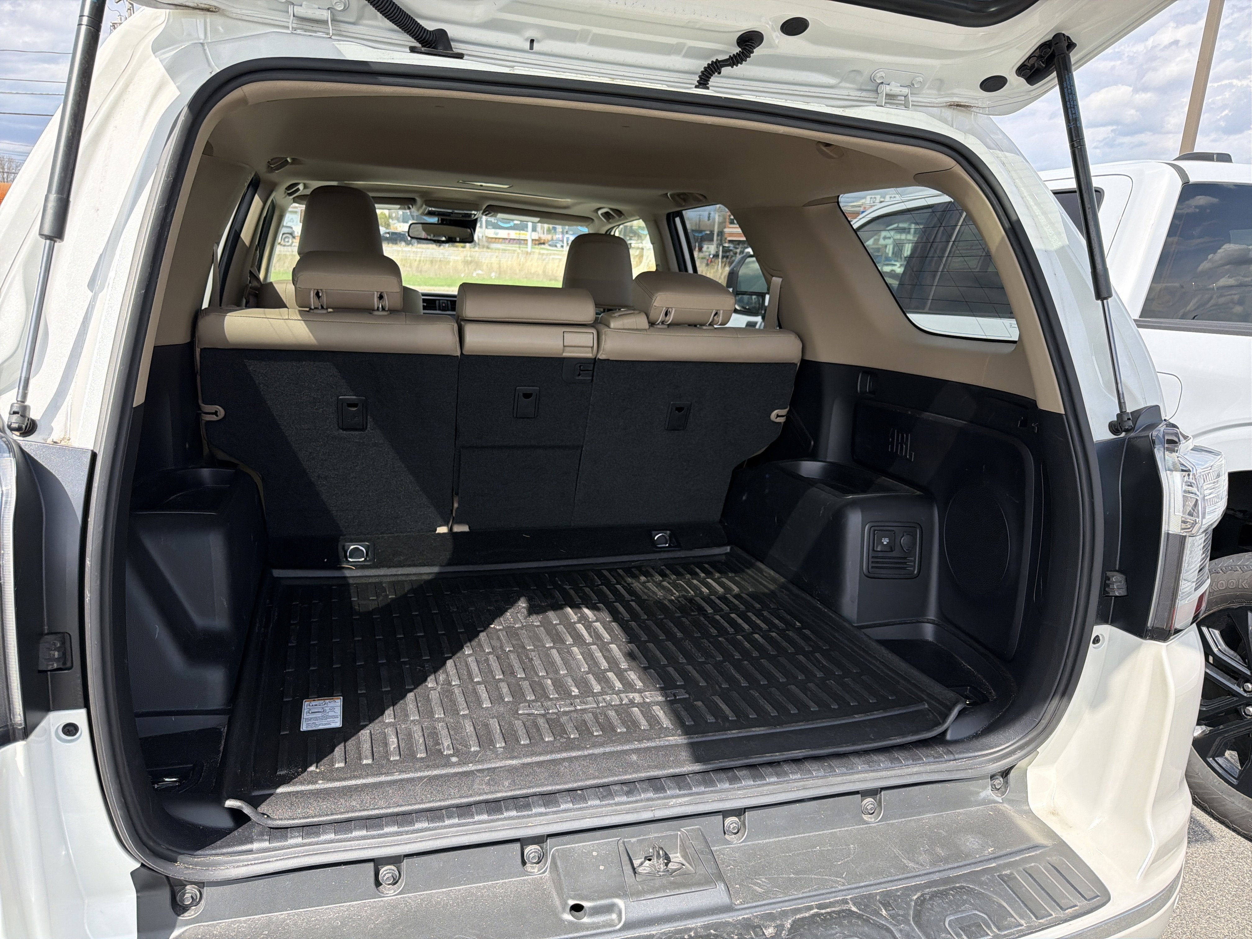 Used 2023 Toyota 4Runner Limited AWD/4WD image 25