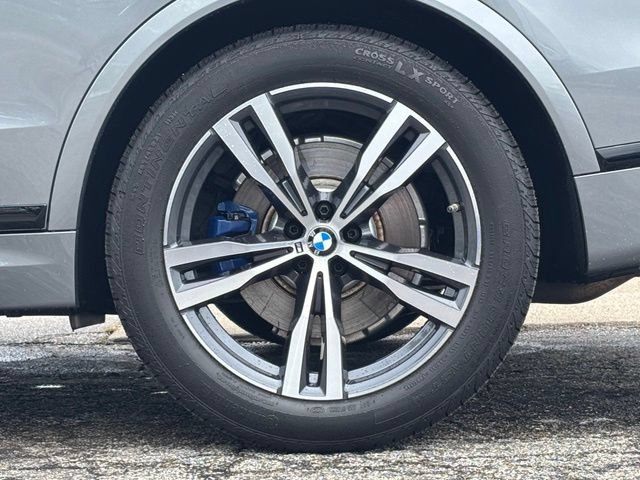 Used 2024 BMW X7 xDrive40i w/ M Sport Package AWD/4WD image 4