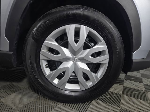 Used 2025 Toyota Corolla Cross L image 10