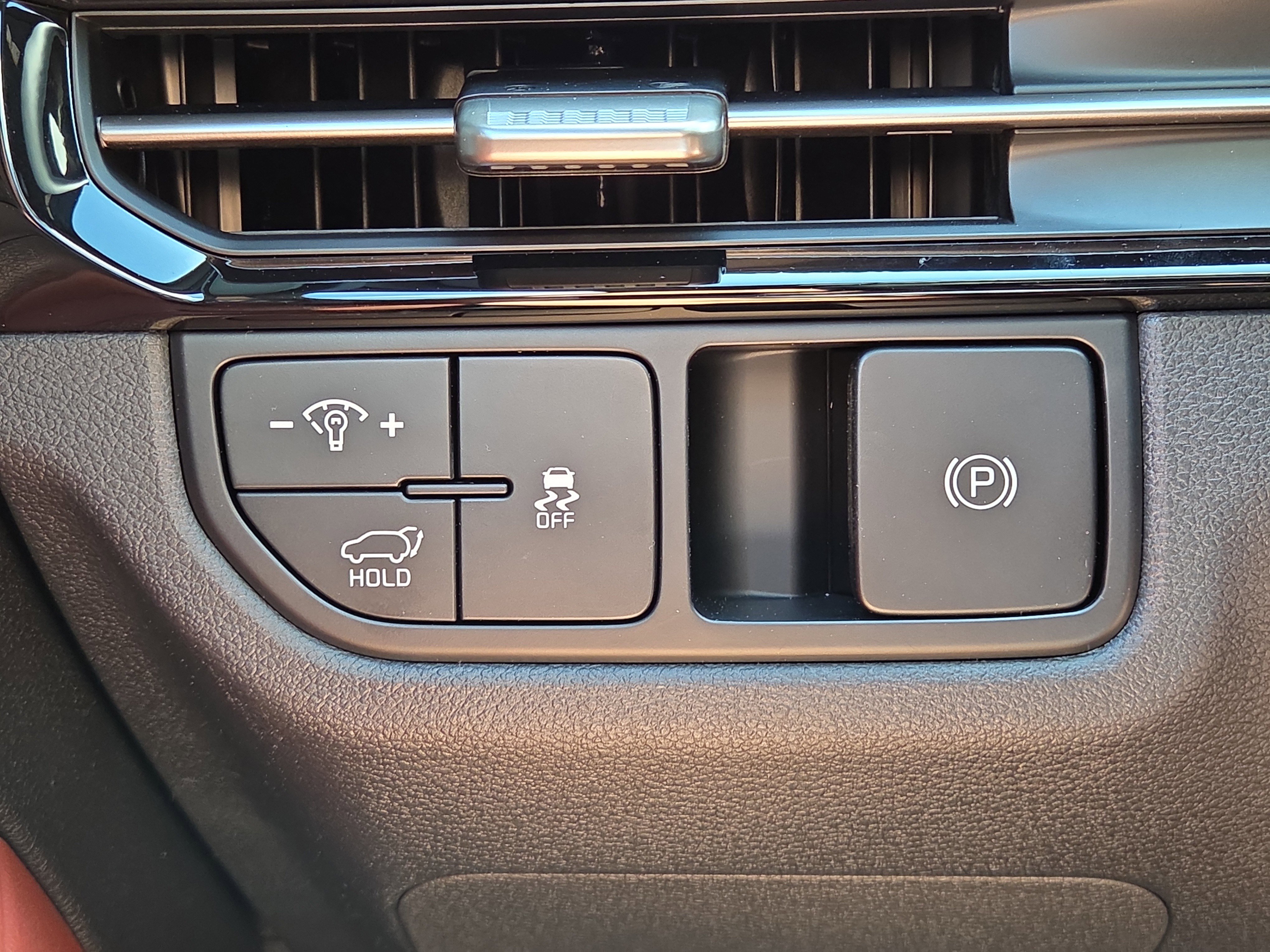New 2026 Kia Sportage SX FWD image 16