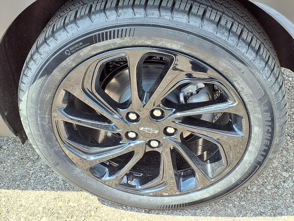 New 2027 Chevrolet Bolt RS w/ Technology Package image 7