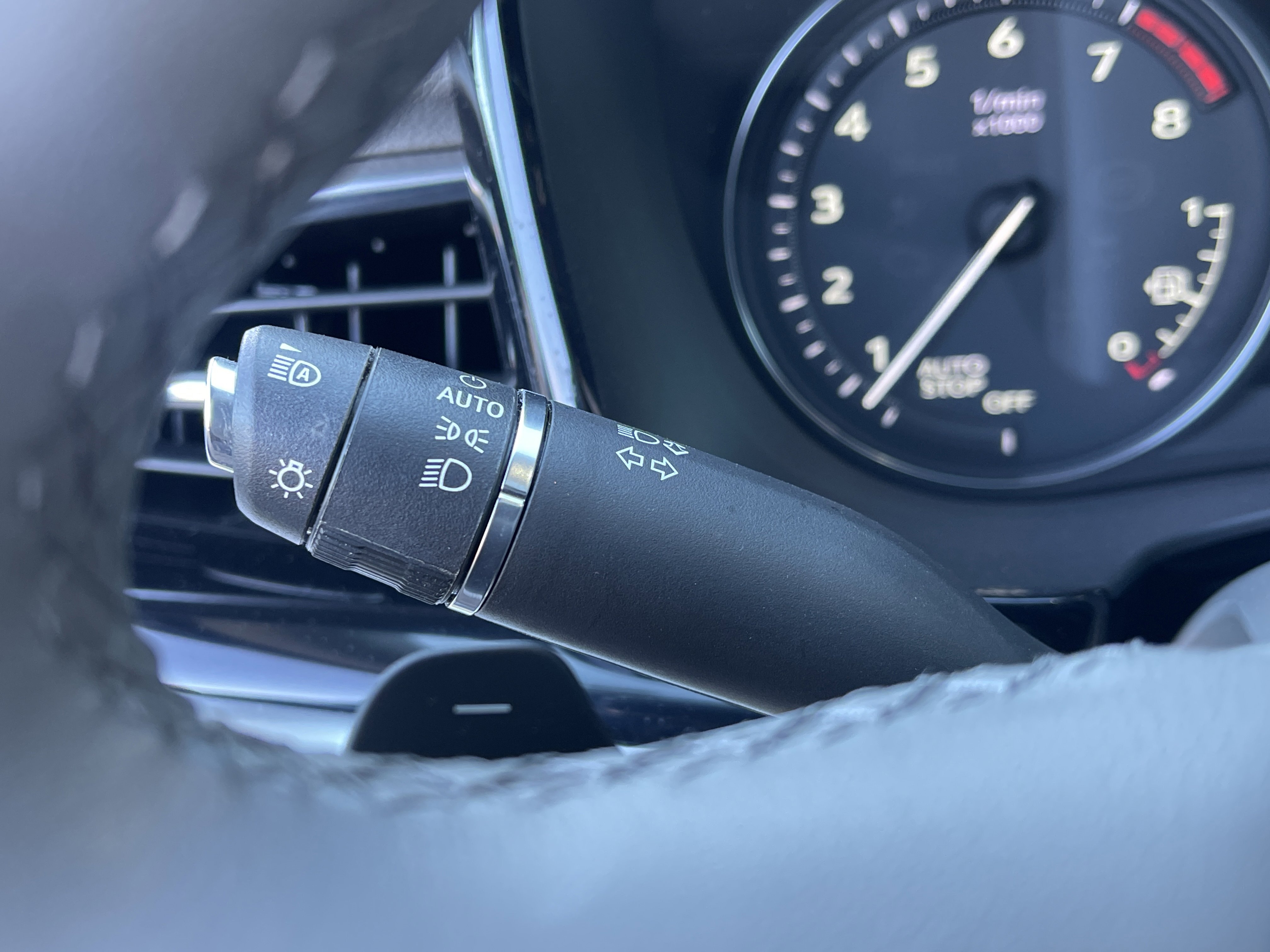 Certified 2023 Cadillac XT6 Premium Luxury w/ Technology Package image 24