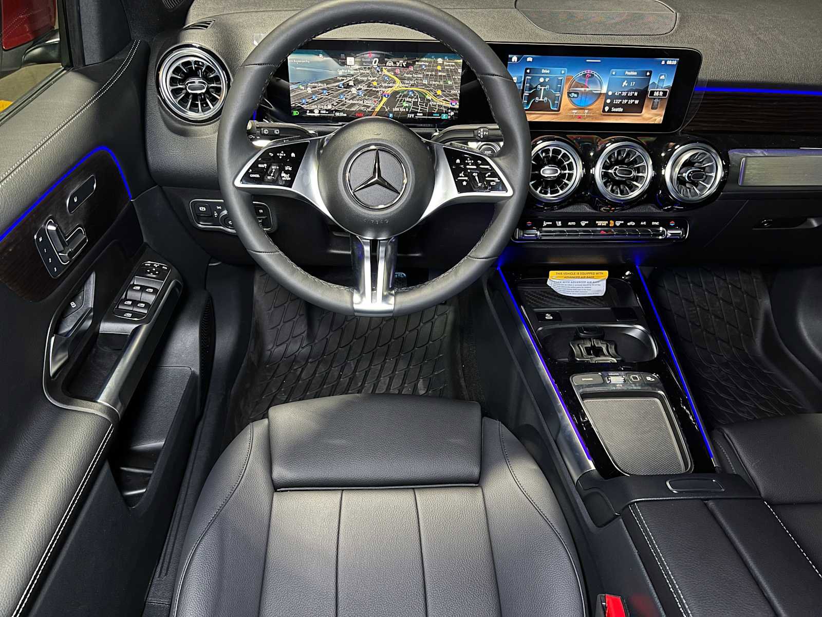 New 2025 Mercedes-Benz GLB 250 4MATIC image 34