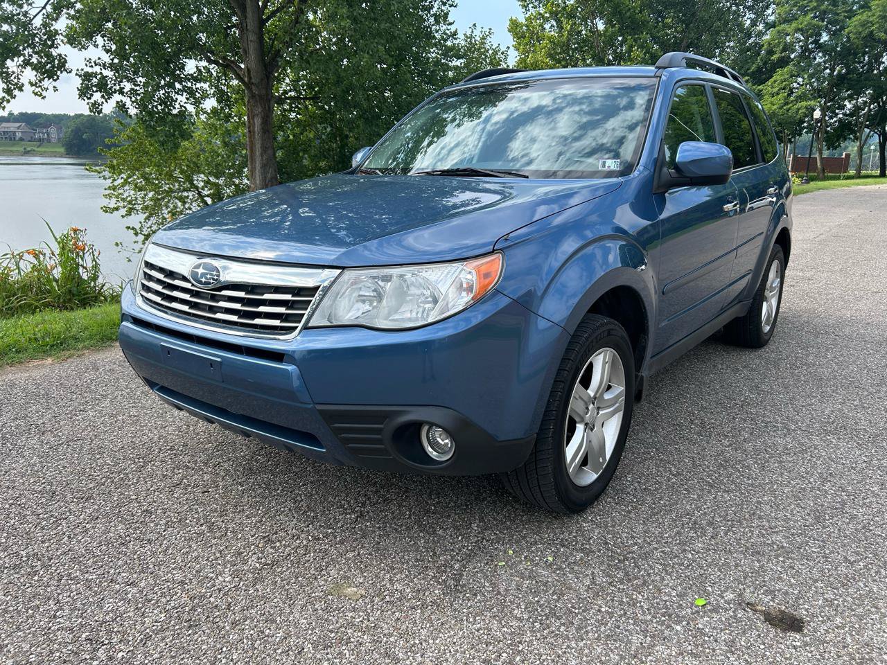 Used 2010 Subaru Forester 2.5X Limited AWD/4WD image 6