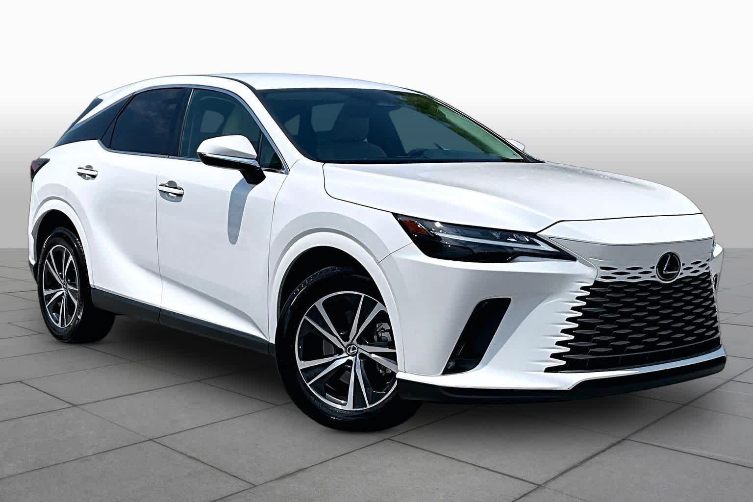 Used 2023 Lexus RX 350 FWD image 2
