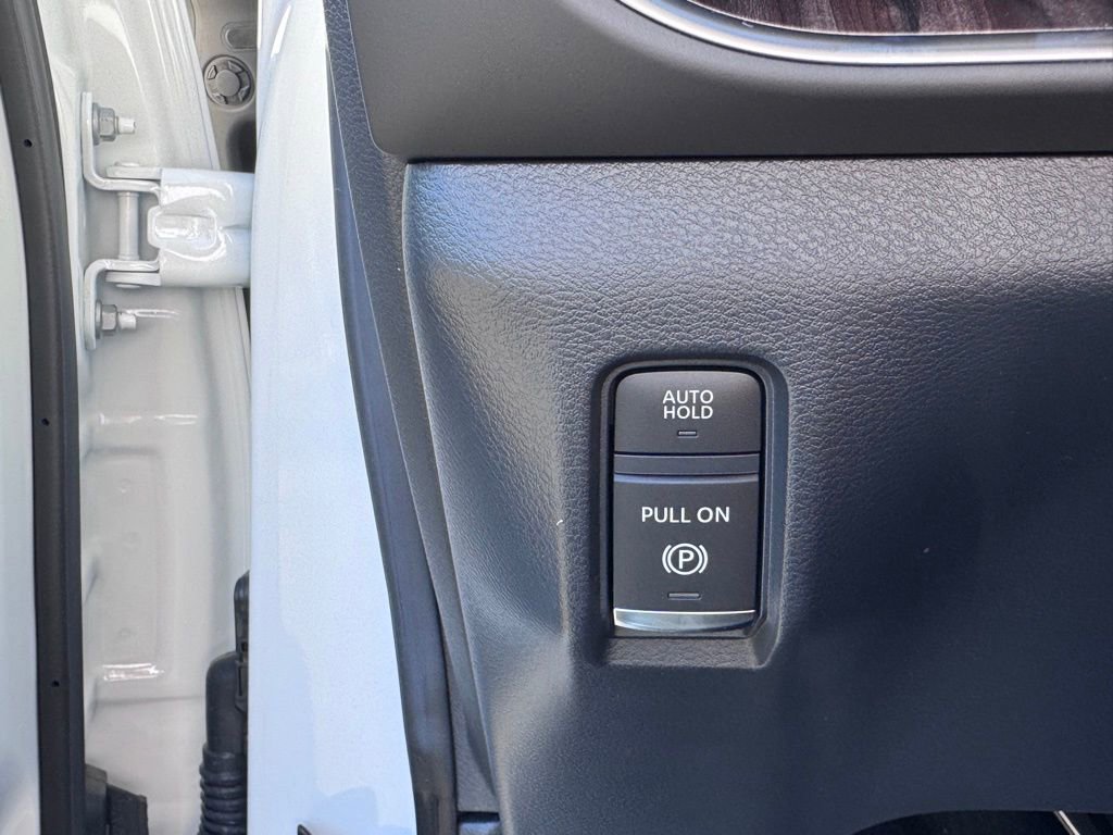 New 2025 Nissan Armada SL w/ Captain's Chari Seat Package image 14