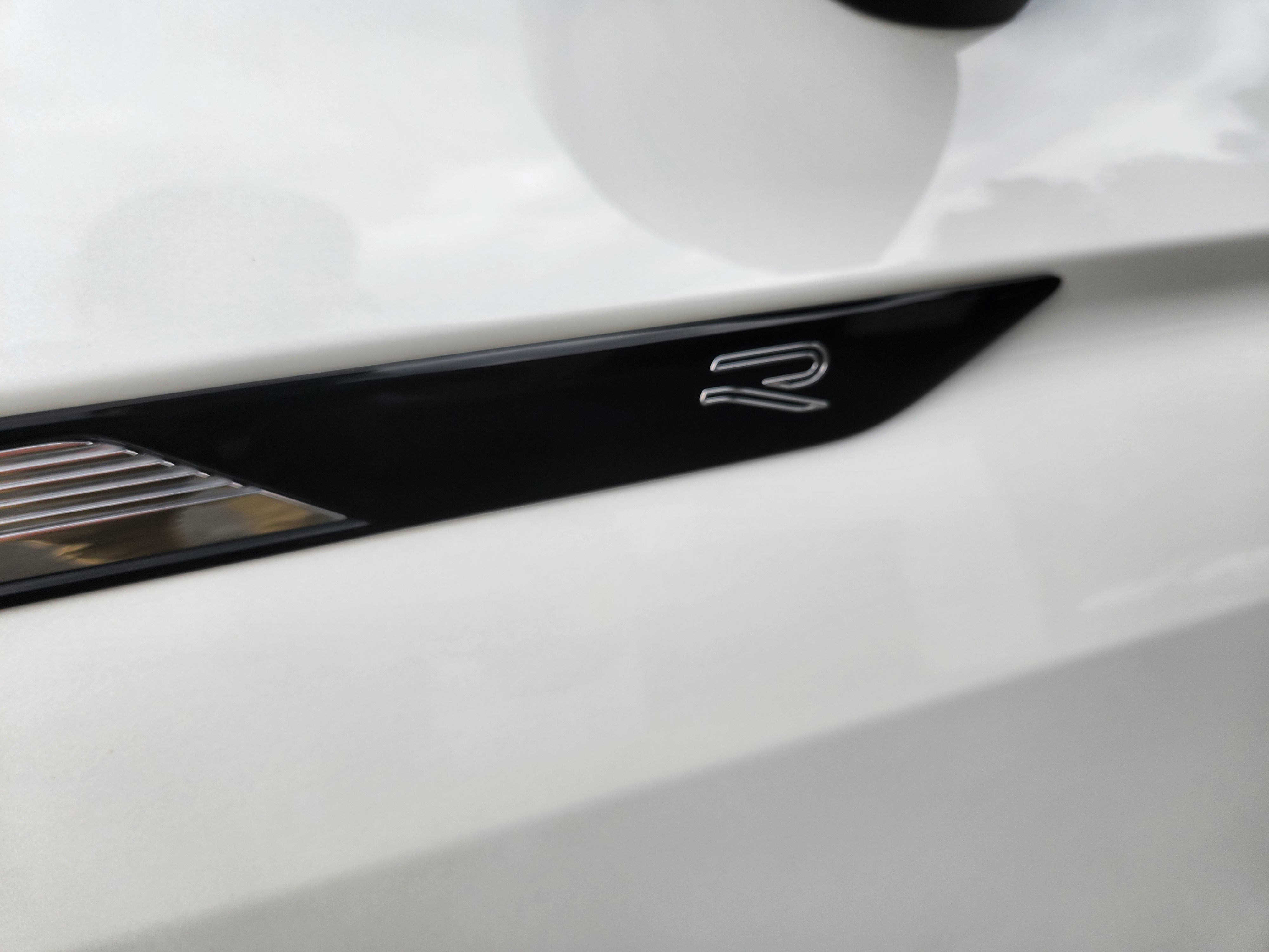 Certified 2022 Volkswagen Tiguan SEL R-Line image 29