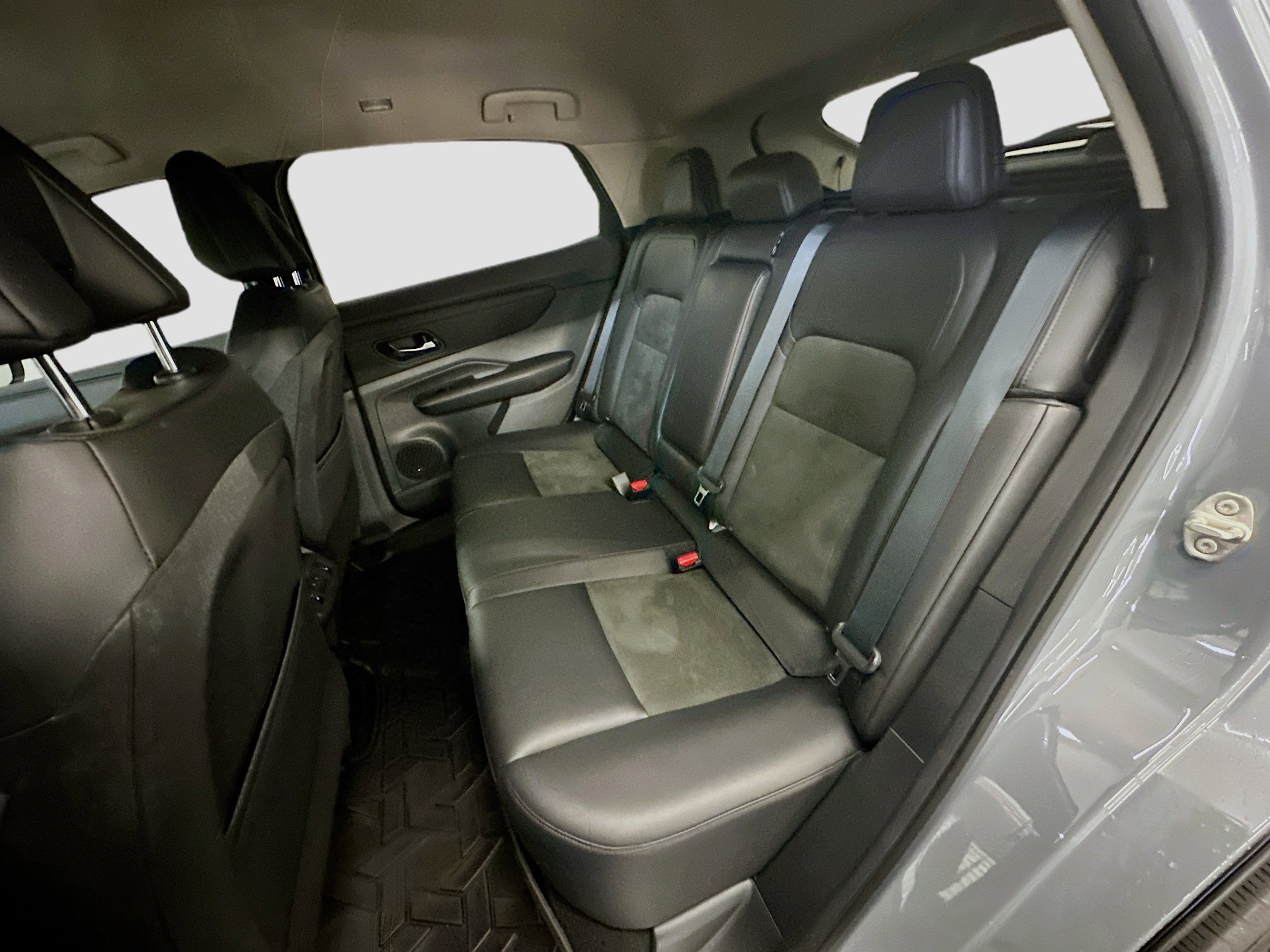 Used 2023 Nissan Ariya AWD image 29