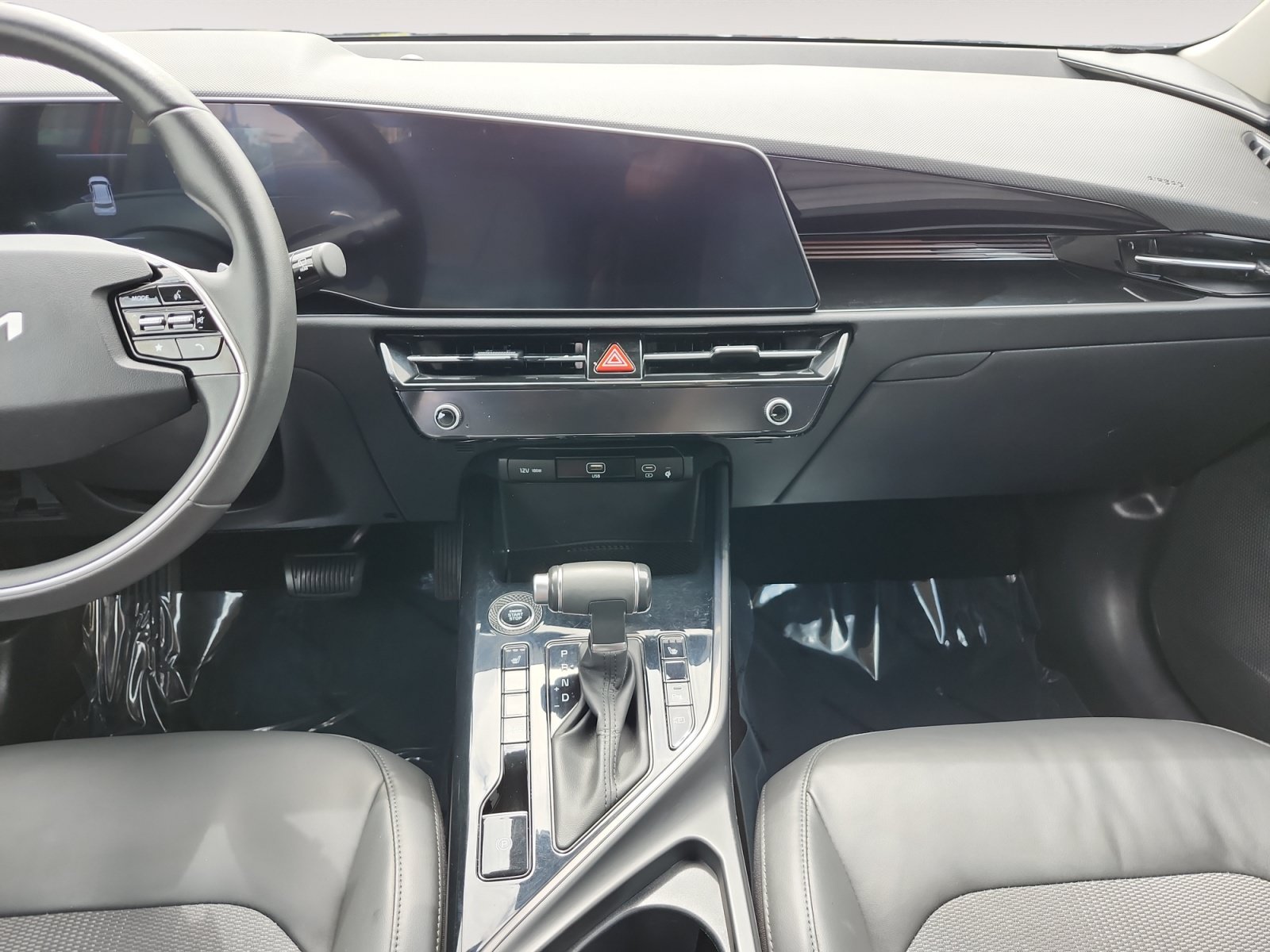 Used 2023 Kia Niro EX FWD image 12
