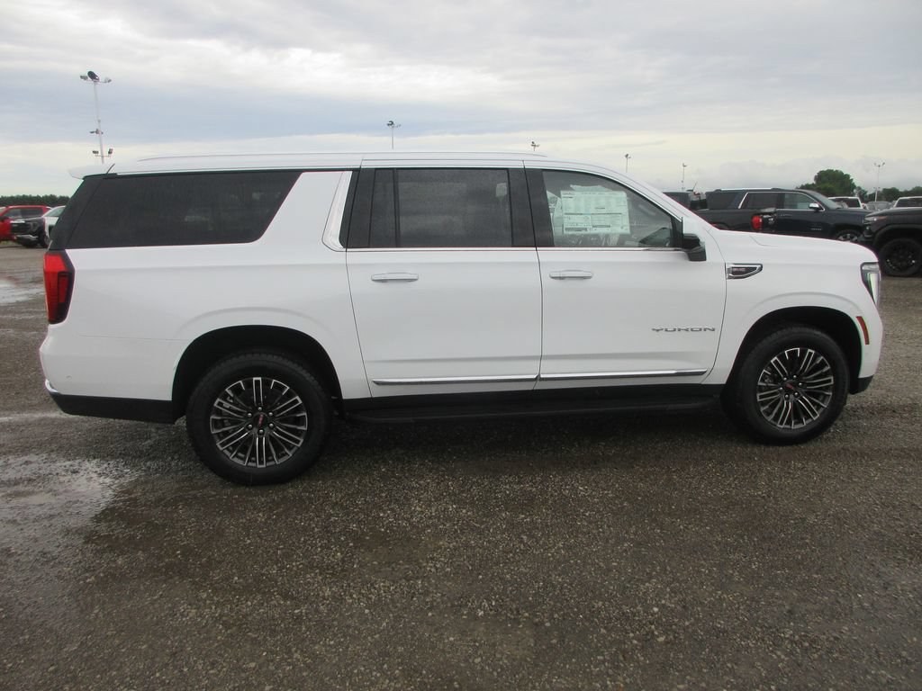 New 2026 GMC Yukon XL Elevation w/ Elevation Premium Package AWD/4WD image 3
