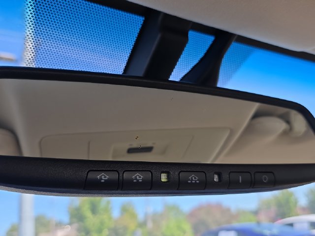 Used 2015 Lexus ES 350 w/ Luxury Package FWD image 26