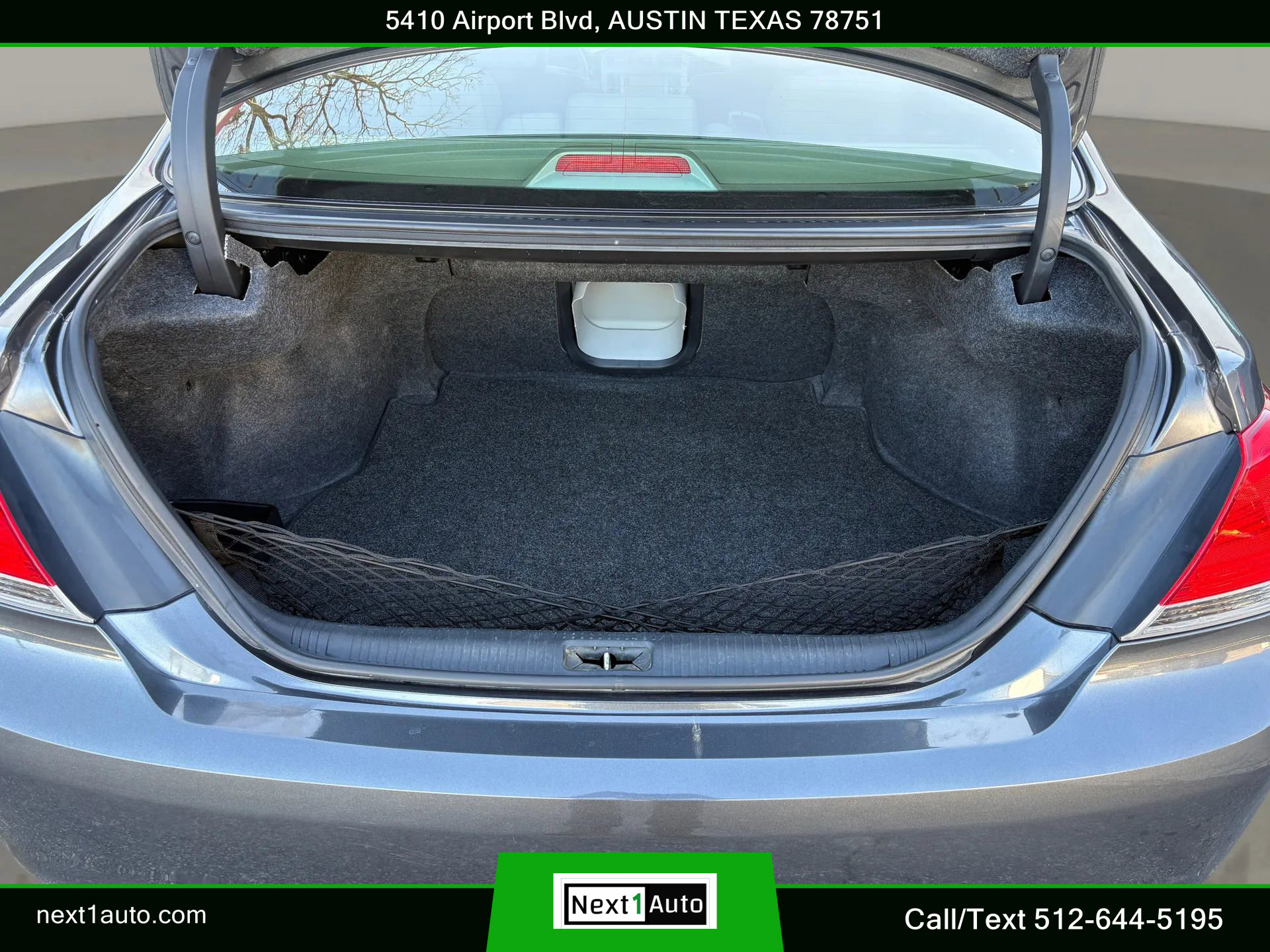 Used 2012 Toyota Avalon Limited image 35