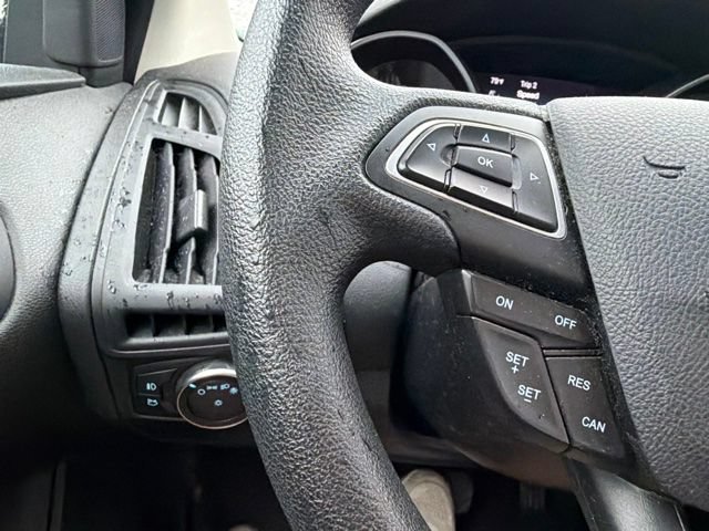 Used 2017 Ford Focus SEL FWD image 12