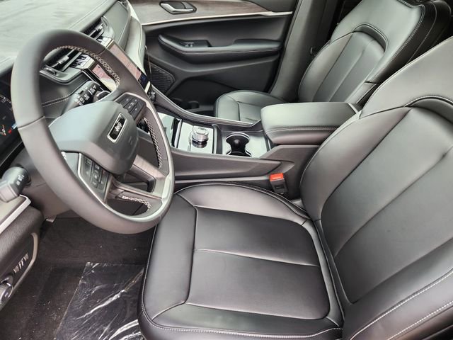 New 2025 Jeep Grand Cherokee Limited w/ Black Appearance Package RWD image 9