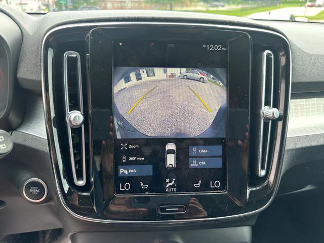 Used 2021 Volvo XC40 T5 Momentum image 23