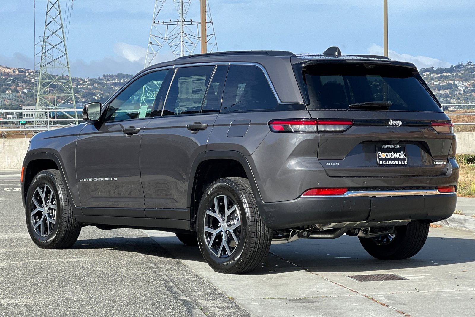 New 2025 Jeep Grand Cherokee Limited w/ Luxury Tech Group II image 6