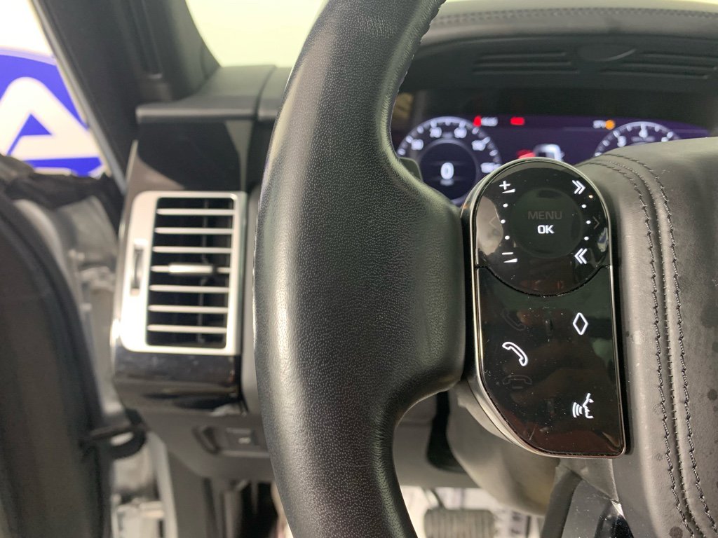 Used 2019 Land Rover Range Rover HSE image 18