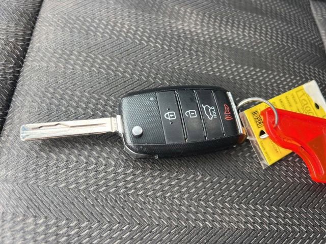 Used 2017 Kia Sportage LX image 33