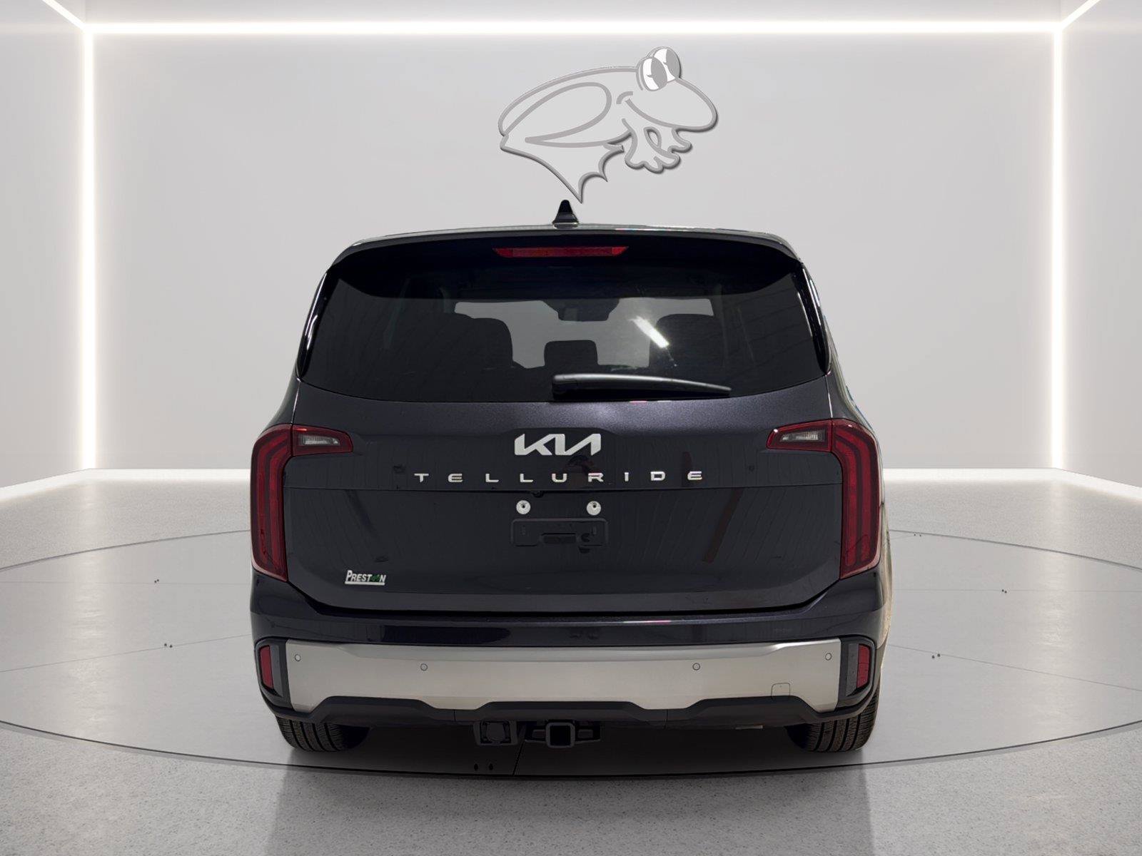 Used 2025 Kia Telluride LX FWD image 4