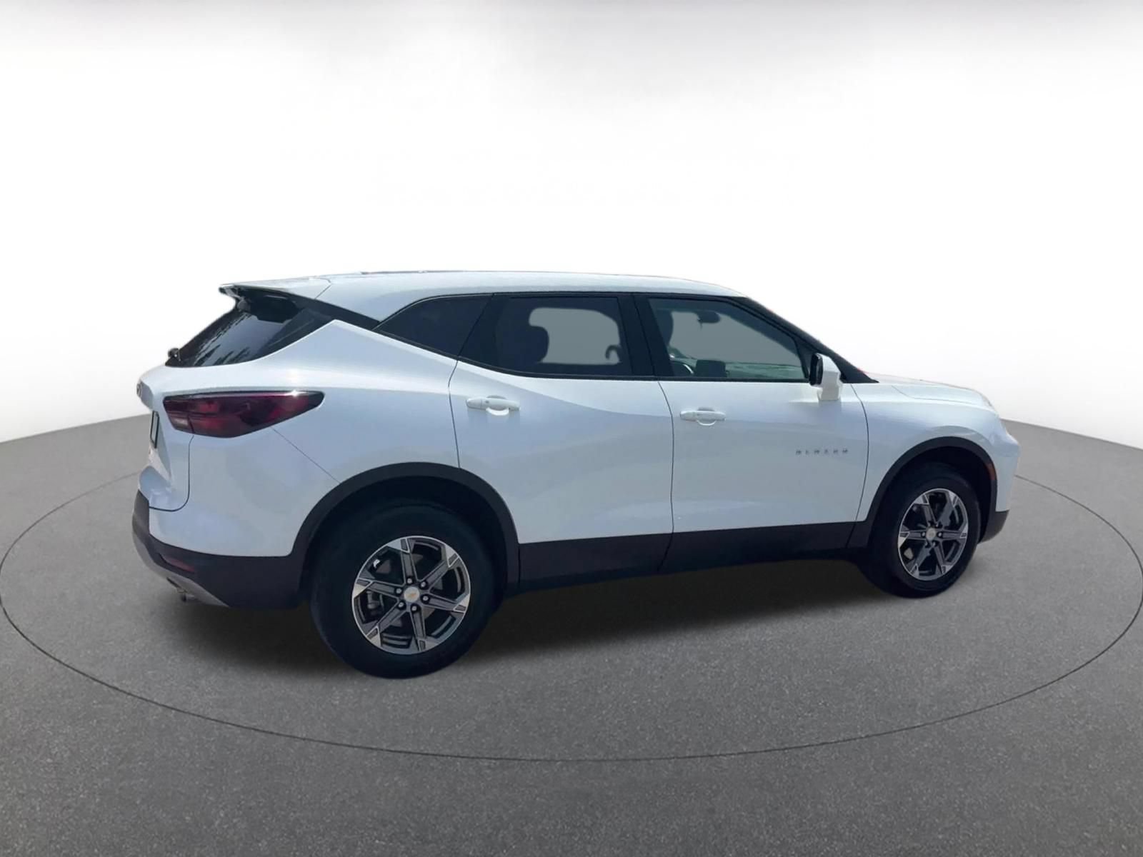 Used 2025 Chevrolet Blazer LT FWD image 15