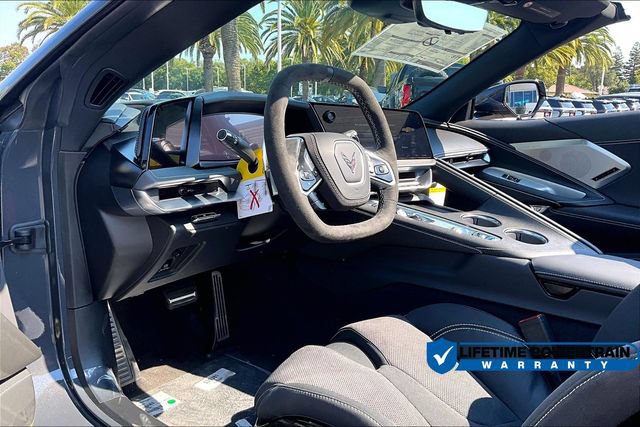 New 2027 Chevrolet Corvette Stingray Convertible w/ Z51 Performance Package RWD image 7