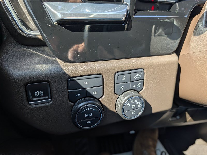 Used 2025 Chevrolet Silverado 2500 LT w/ All Star Edition AWD/4WD image 25