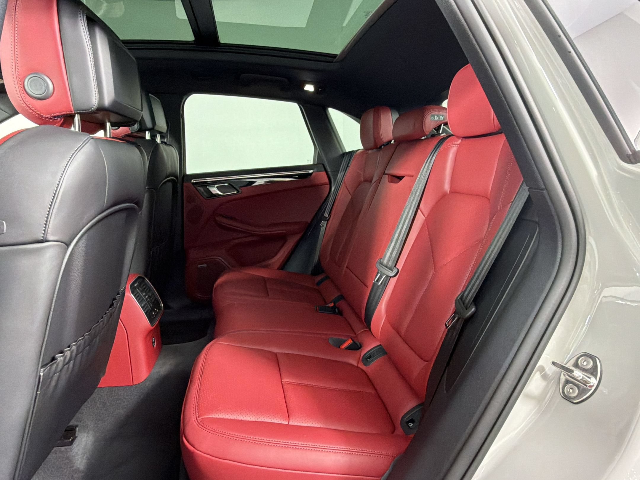 New 2026 Porsche Macan S AWD/4WD image 22