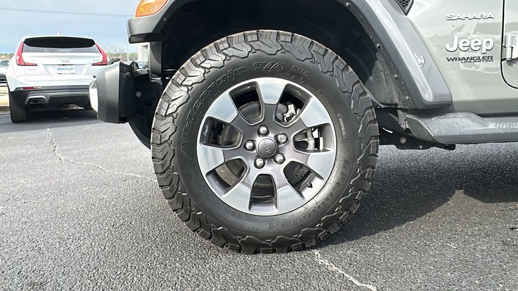 Used 2018 Jeep Wrangler Unlimited Sahara image 14