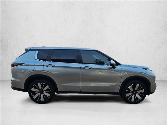 Used 2026 Mitsubishi Outlander SE FWD video 4