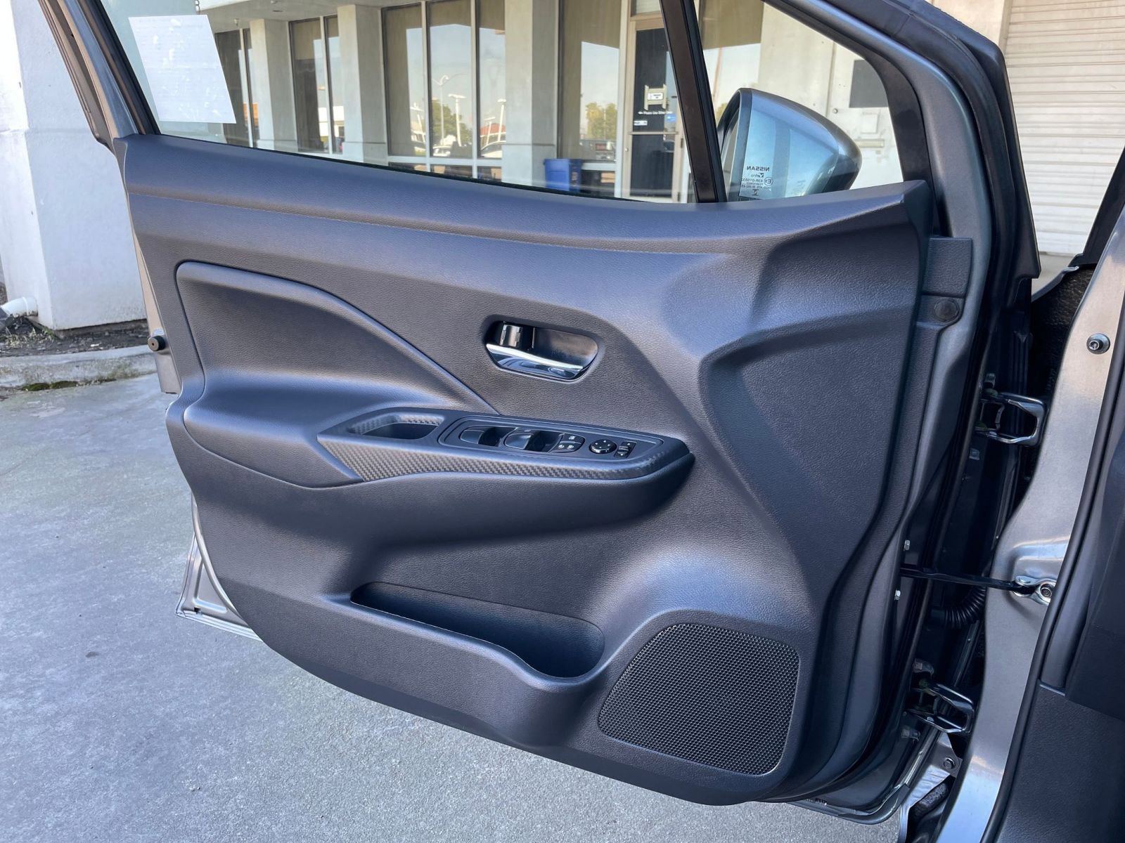 Used 2025 Nissan Versa SV image 18