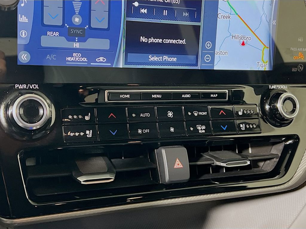 Certified 2021 Toyota Highlander Platinum AWD/4WD image 15