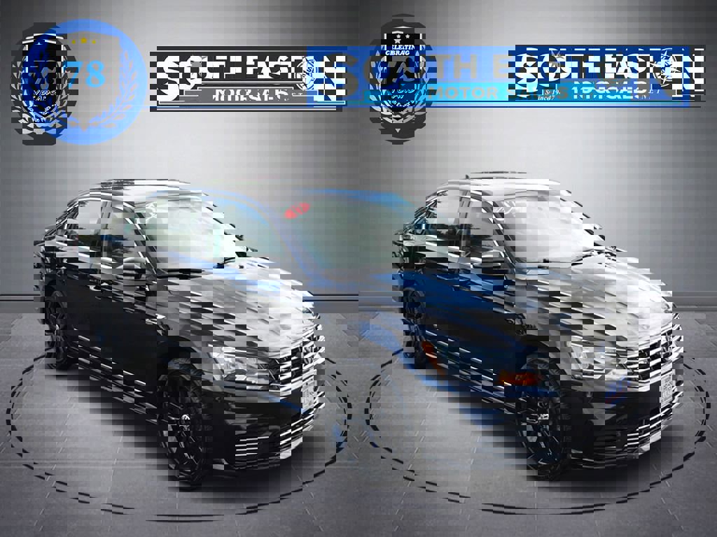 Used 2017 Volkswagen Passat 1.8T R-Line image 2