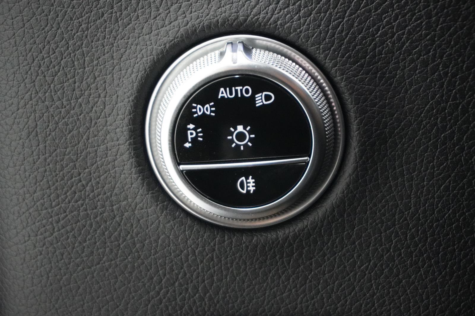 Used 2023 Mercedes-Benz GLC 300 4MATIC image 22