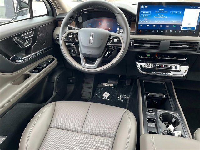 New 2025 Lincoln Corsair Grand Touring image 14